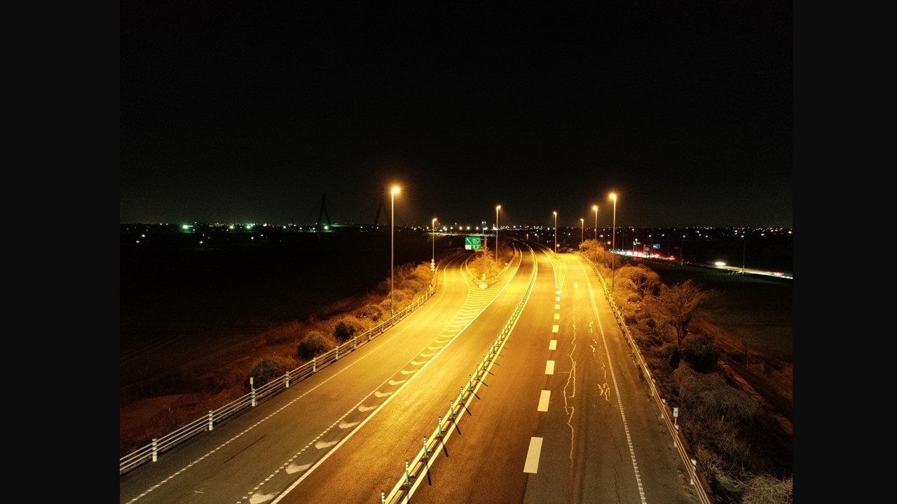有明海沿岸道路新港地区外舗装修繕工事完了しました！！